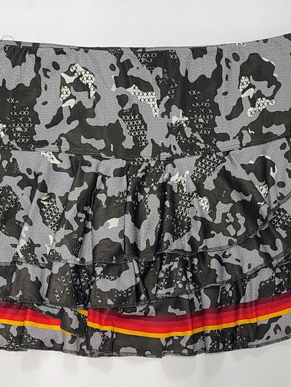 NWT Lucky In Love Grey Camo Tiered Ruffle Tennis Skort w Ombre Sunset Stripes XL